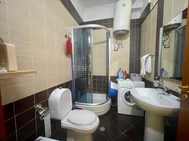 Tirane, shitet apartament 2+1 Kati 1, 90 m² 145.000 Euro