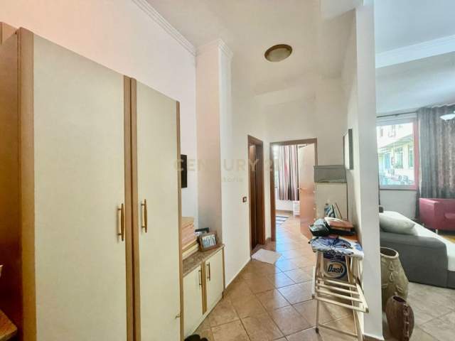 Tirane, shitet apartament 2+1 Kati 1, 90 m² 145.000 Euro