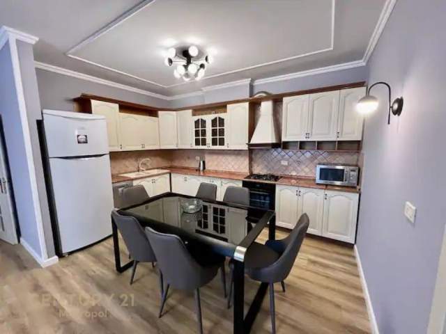 Tirane, jepet me qera apartament 2+1+A+BLK Kati 11, 118 m² 800 Euro (Fair Konica)