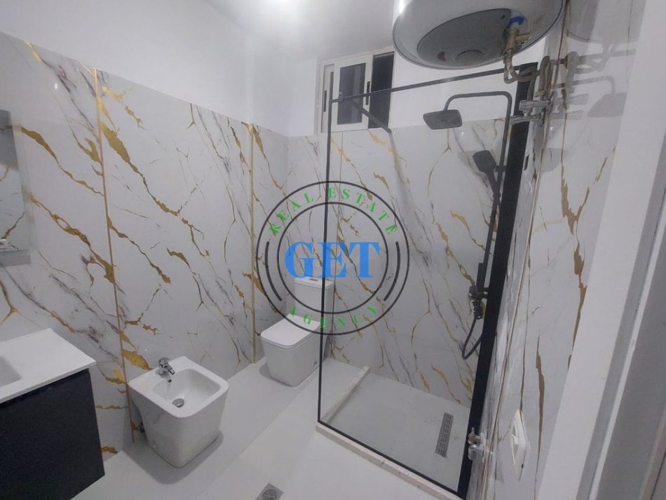 Durres, shitet apartament 1+1+Ballkon Kati 5, 73 m² 109.000 € (Plazh Iliria)