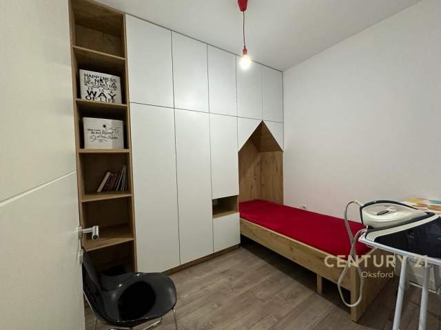 Tirane, jepet me qera apartament 2+1+BLK Kati 1, 73 m² 700 Euro (Komuna e Parisit)