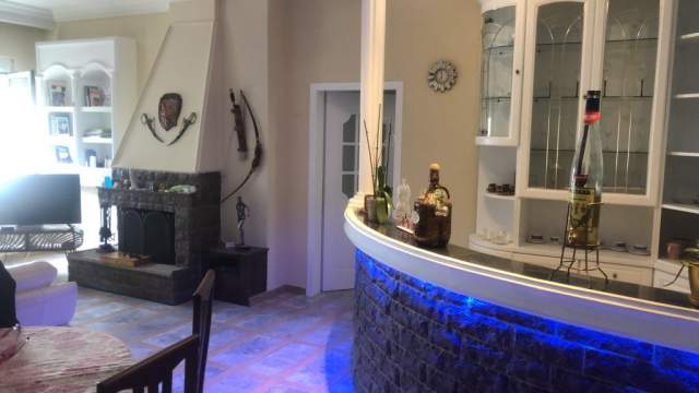 Tirane, jepet me qera apartament 2+1+BLK Kati 4, 117 m² 750 Euro (rruga Nikolla Tupe)