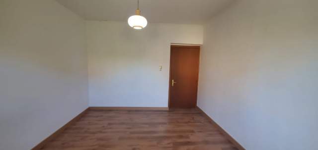 Tirane, shitet apartament 78 m² 95.000 Euro