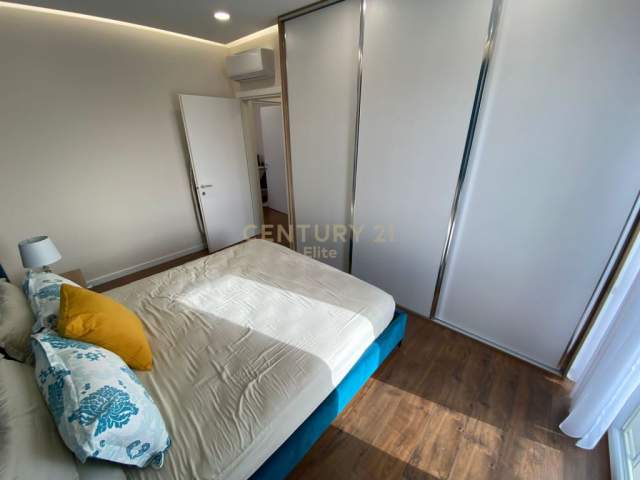 Shitet Apartament 2+1 ne Zonen e Brrylit 150.000 Euro
