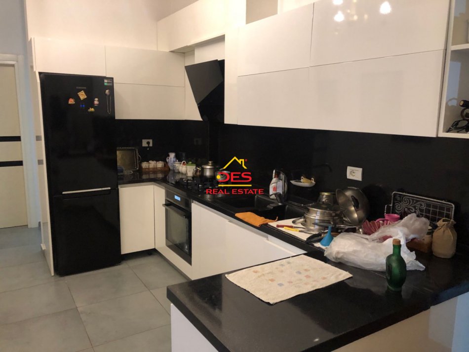 Vlore, shitet apartament 2+1 Kati 9, 103 m² 154.500 € (Transballkanike)