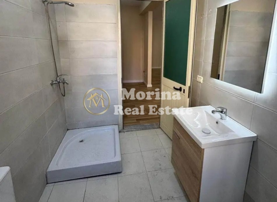 Tirane, shitet apartament 2+1 Kati 2, 83 m² 125.000 € (Astir/Vila L)