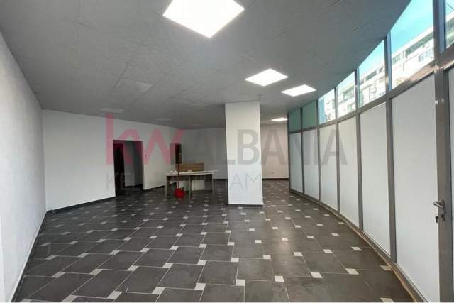 Tirane, jepet me qera zyre Kati 1, 90 m² 400 Euro (Rruga Sokrat Miho)