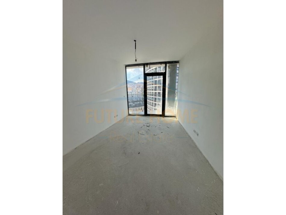 Shitet, Apartament 3+1+2+ Verandë, Lake View Residence