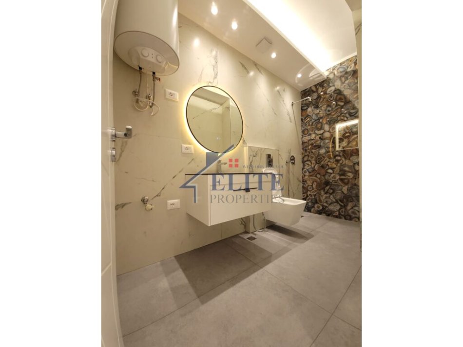 Tirane, shitet apartament 2+1+Ballkon Kati 7, 95 m² 210.000 € (Zogu i Zi)