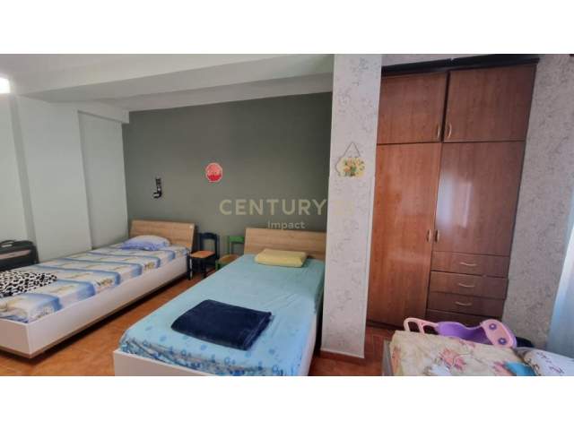 Tirane, shitet apartament 2+1 Kati 3, 100 m² 200.000 Euro (Rruga e Dibres)