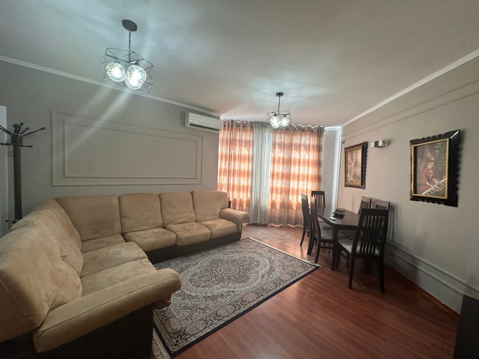 Tirane, jepet me qera apartament 2+1 Kati 9, 75 m² 700 € 