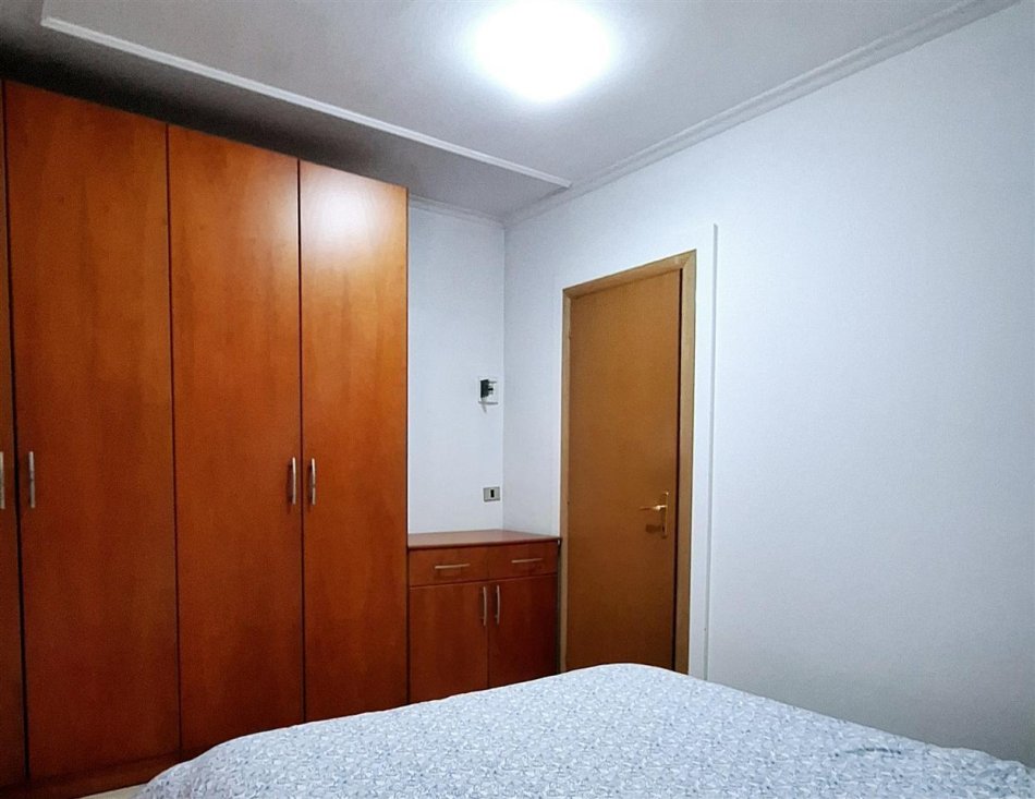 Apartament 1+1 me qera ne Qender te Tiranes, rr Barrikadave (500 Euro i diskutueshem)