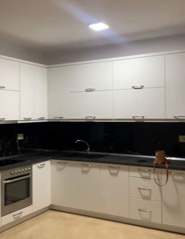 Tirane, shitet apartament Kati 7, 125 m² 960 Euro/m2 (rr .loni ligori)