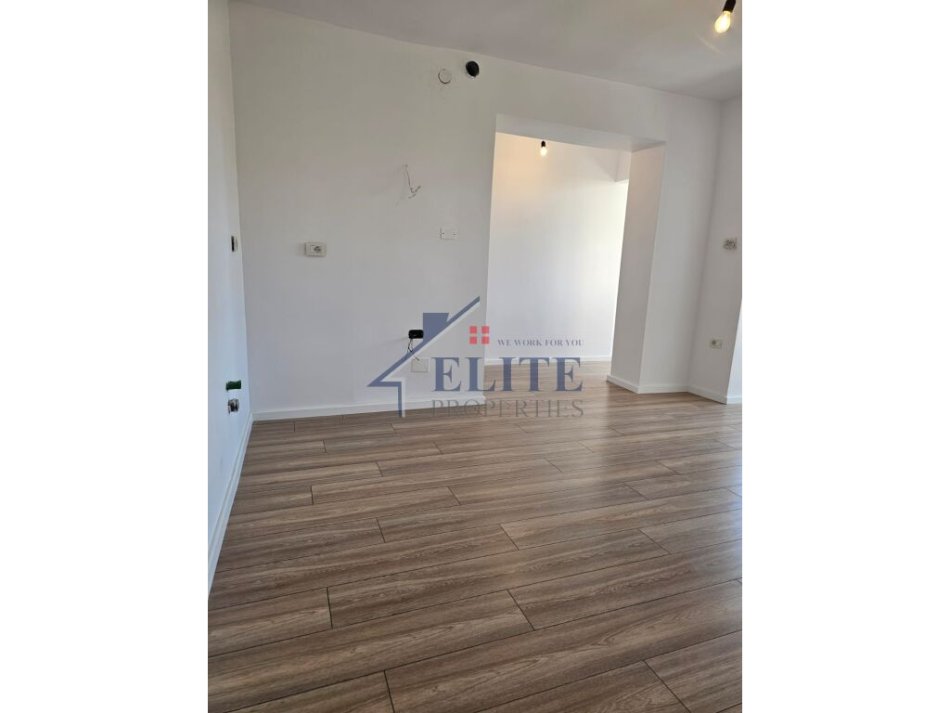 Tirane, shitet apartament 1+1 Kati 5, 70 m² 135.000 € (Xhamia e Tabakeve)