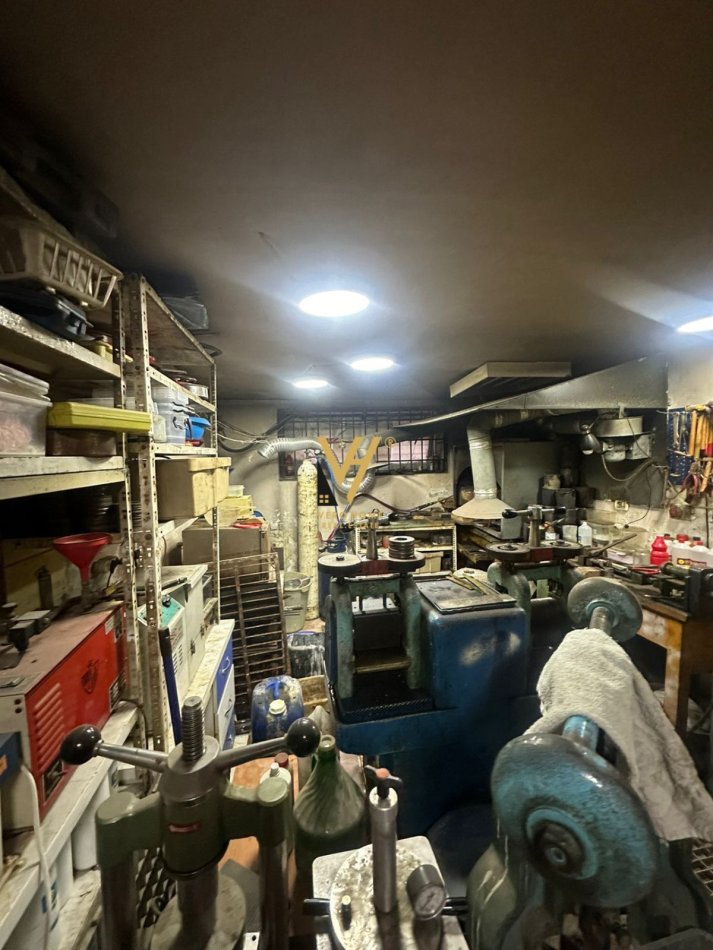 Tirane, shitet dyqan Kati 0, 48 m² 600.000 € (BULEVARDI ZOGU I PARE)