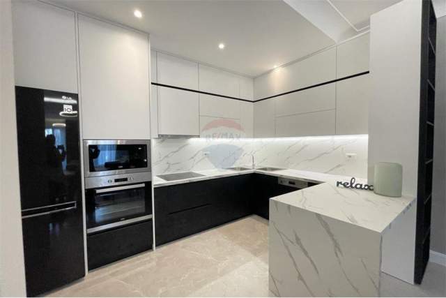 Tirane, jepet me qera apartament 2+1 131 m² 1.400 Euro (Joy Residence ,TEG)