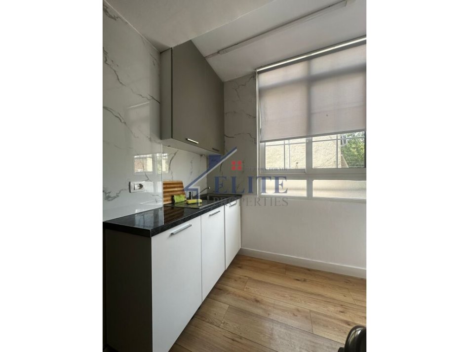 Tirane, shitet apartament 2+1 Kati 2, 73 m² 155.000 € (Rruga e Durresit)