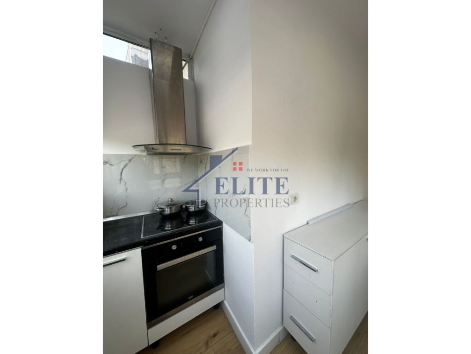 Tirane, shitet apartament 2+1 Kati 2, 73 m² 155.000 € (Rruga e Durresit)