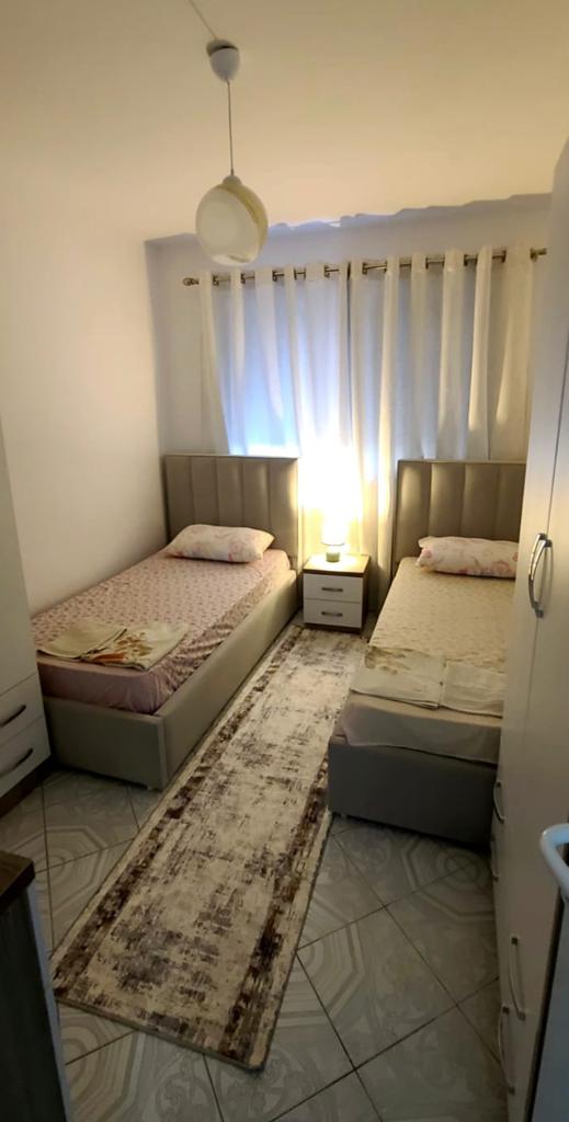 Tirane, jepet me qera apartament 2+1 Kati 2, 67 m² 600 Euro (Lidhja e Prizrenit)