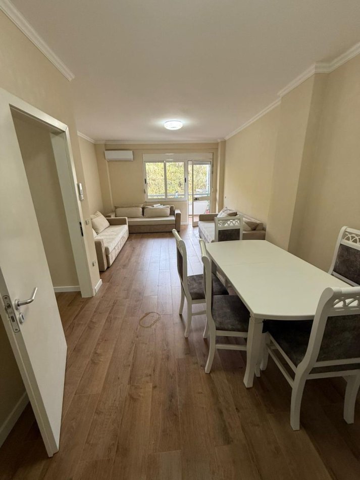 Durres, shitet apartament 1+1+Ballkon Kati 2, 74 m² 73.000 € (Shkembi Kavajes)