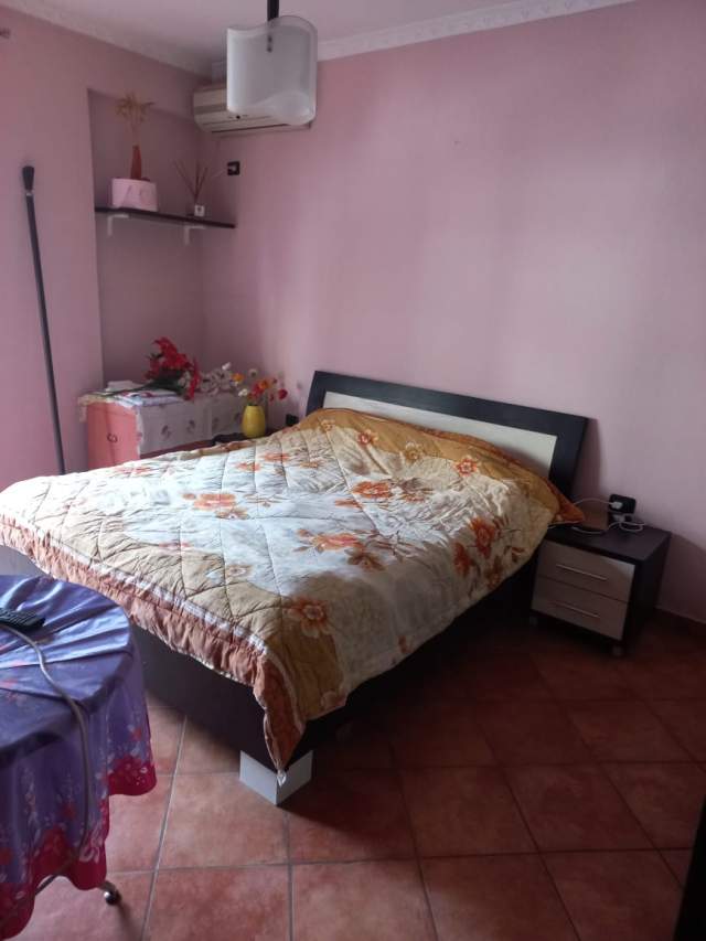 Tirane, jepet me qera apartament 2+1+BLK Kati 1, 103 m² 900 Euro (Sheshi Wilson)