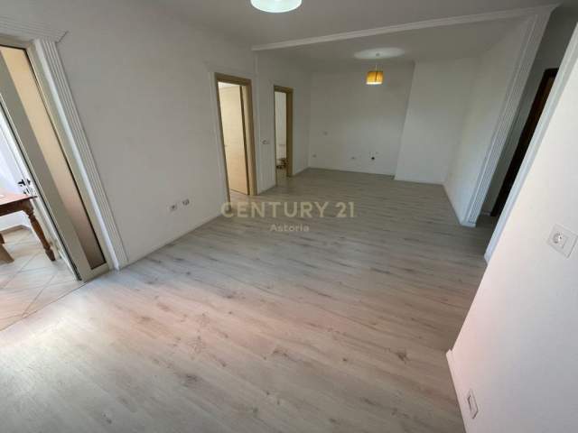 Tirane, shitet apartament 2+1 Kati 1, 83 m² 90.000 Euro (Besim Alla)