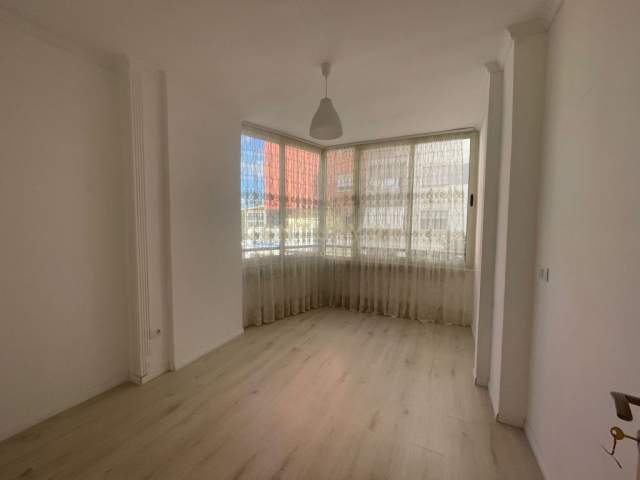 Tirane, shitet apartament 2+1 Kati 1, 83 m² 90.000 Euro (Besim Alla)