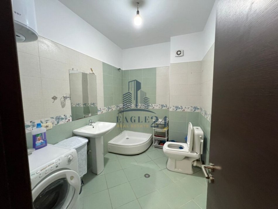 JEPET ME QERA APARTAMENT 1+1 NE DON BOSKO PRANE VIVA MARKET