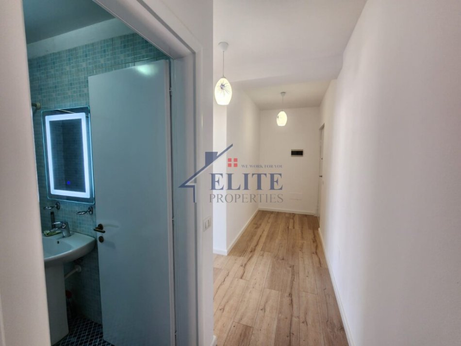 Tirane, shitet apartament 1+1+Ballkon Kati 8, 76 m² 147.000 € (Zogu i Zi)