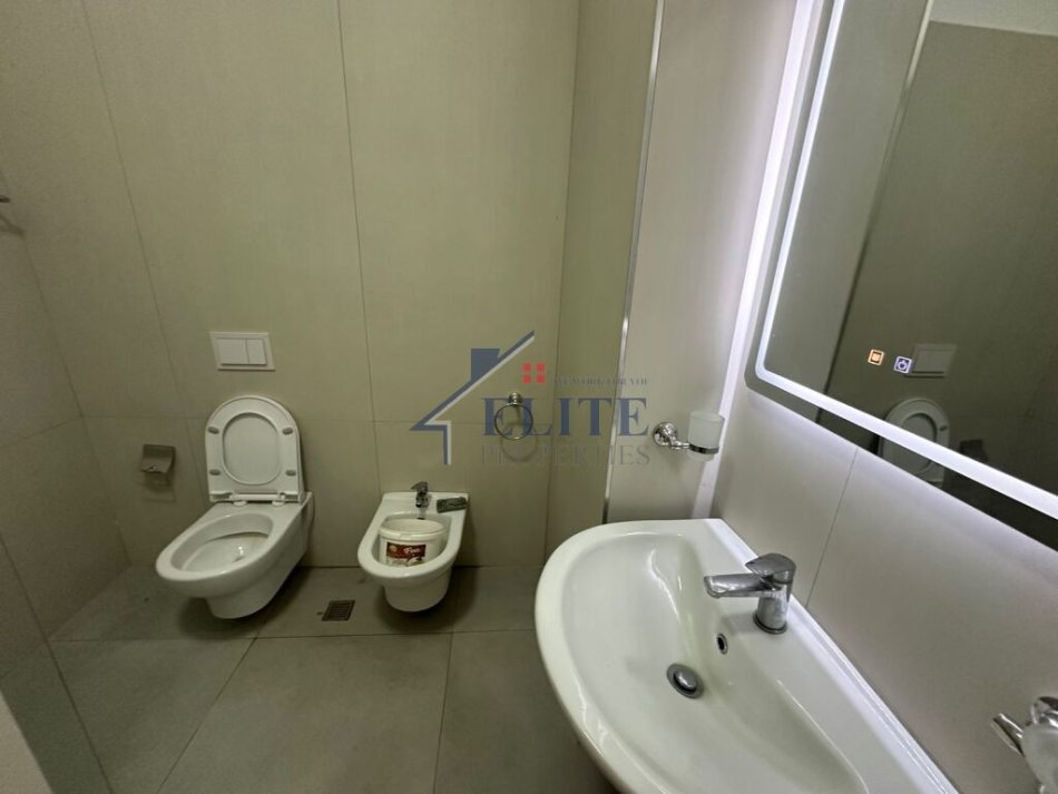 Tirane, jepet me qera garsonier Kati 0, 43 m² 400 € (Kopshti Botanik)