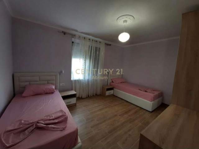 Tirane, jepet me qera apartament 2+1 Kati 2, 80 m² 450 Euro