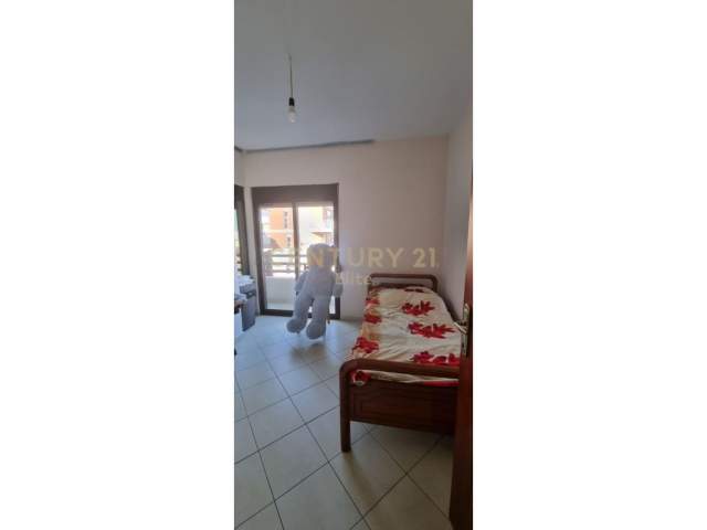 Tirane, jepet me qera apartament 2+1 Kati 7, 84 m² 450 Euro (Teodor Keko)