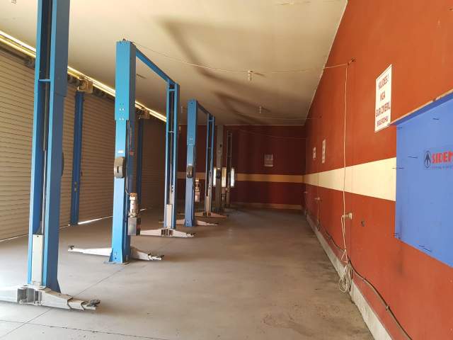 Elbasan, shitet ambjent biznesi 1.672 m² 650.000 Euro