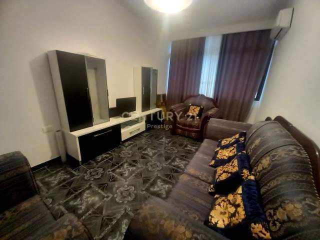 Tirane, jepet me qera apartament 2+1+BLK Kati 3, 90 m² 450 Euro (Ish parku)