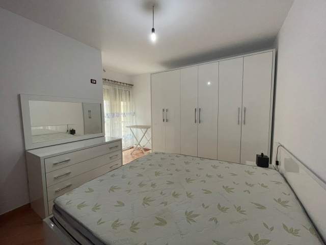 Tirane, jepet me qera apartament 2+1+BLK Kati 4, 95 m² 550 Euro (Rruga e Kavajes)