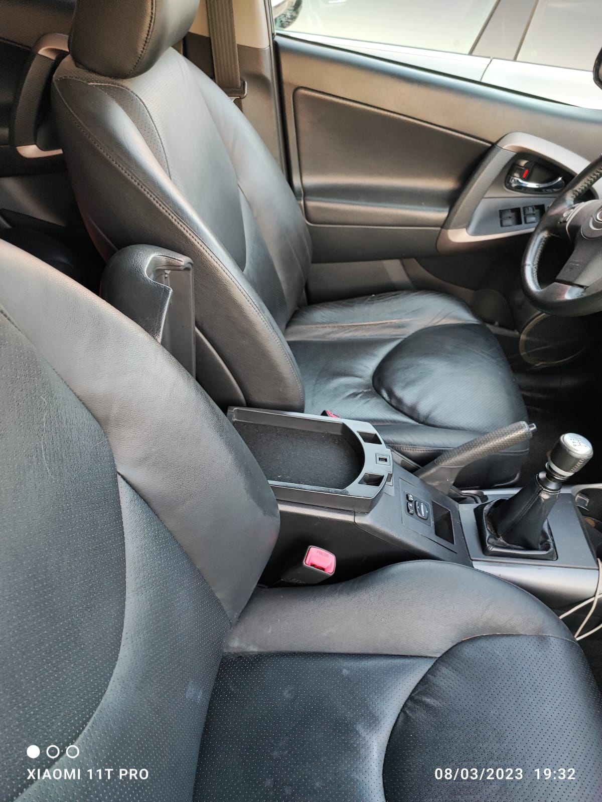 Toyota RAW 4 EXTRA FULL OPTION