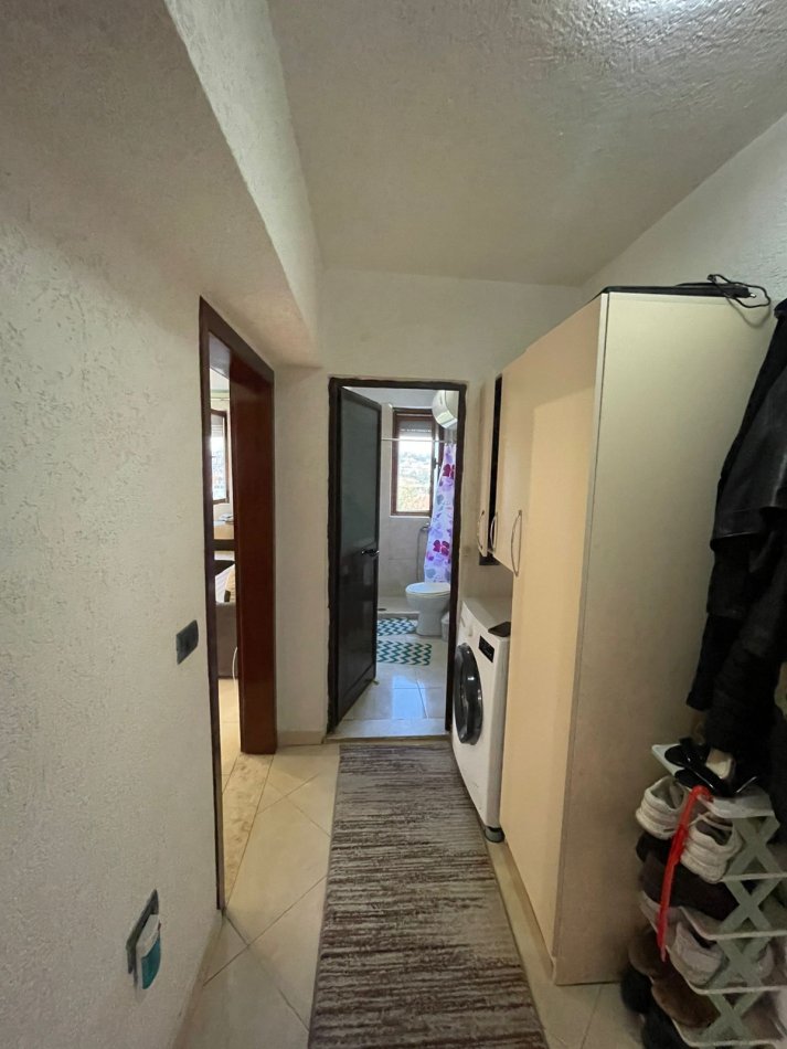 Tirane, shitet apartament 1+1 Kati 3, 54 m² 75.000 € (Allias)