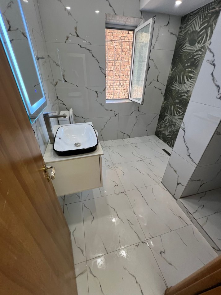 Tirane, shes apartament 1+1+Aneks+Ballkon Kati 3, 58 m² 98.000 € (XHAMLLIKU)