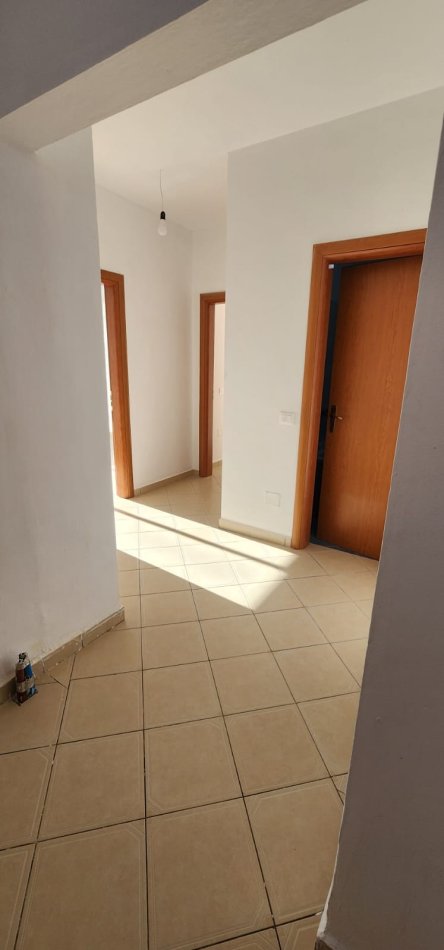 Tirane, shitet apartament 1+1+Ballkon Kati 4, 64 m² 84.000 € (FRESK)