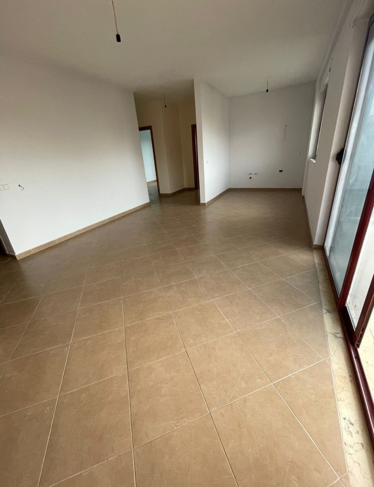 Tirane, shitet apartament 2+1 Kati 2, 115 m² 190.377 € (Shkolla Partizani)