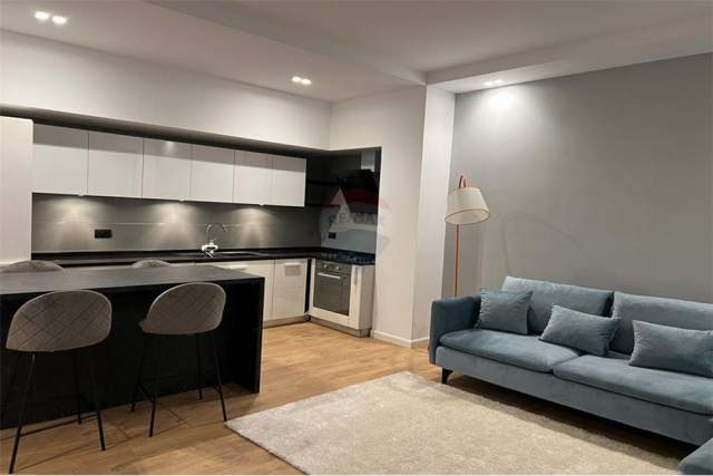 Tirane, jepet me qera apartament 110 m² 750 Euro (Kopshti Zoologjik)