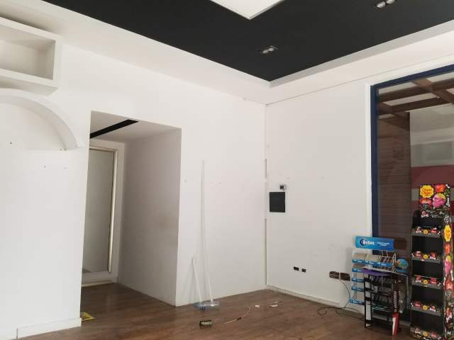 Elbasan, shitet ambjent biznesi 40 m² 2.500 Euro/m2