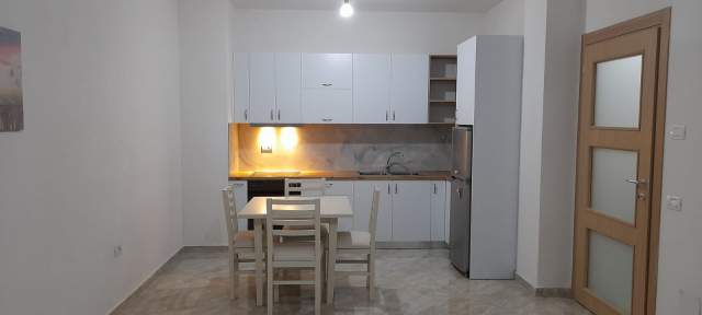 Tirane, jap me qera apartament 1+1+BLK Kati 2, 70 m² 350 Euro (Kompleksi Green City Astir)