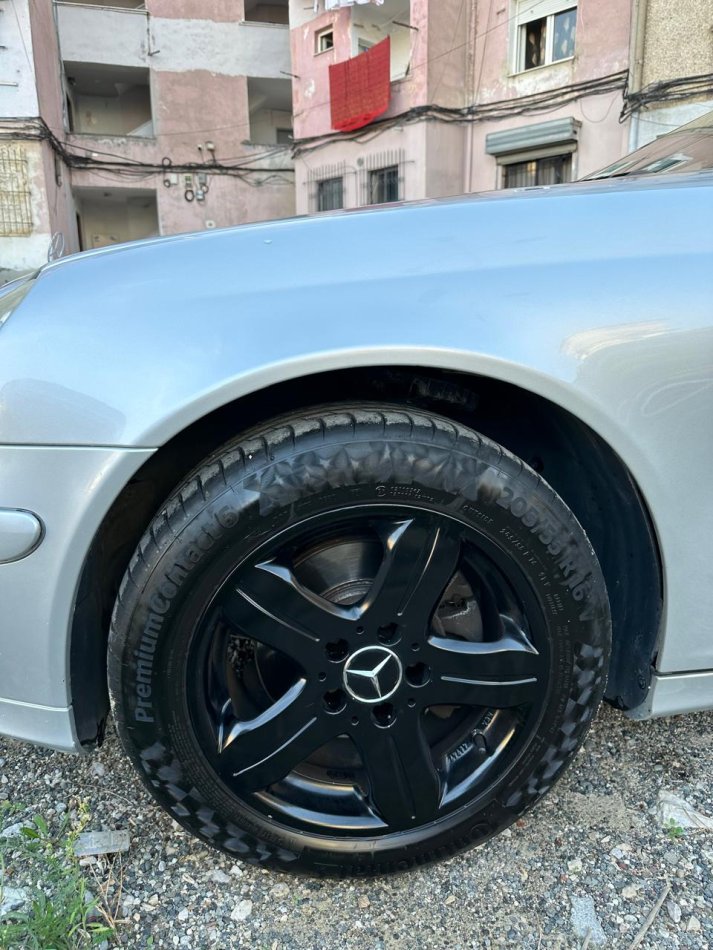 Tirane, shes makine Mercedes Benz Nafte, gri metalizato automatik Kondicioner 264.000 km 4.950 €