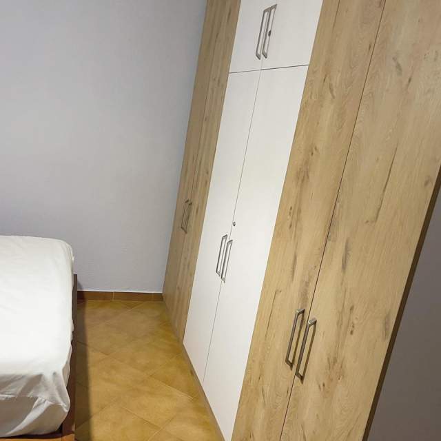 Tirane, jepet me qera apartament 1+1 Kati 3, 70 m² 400 Euro (5 maj,concord center)