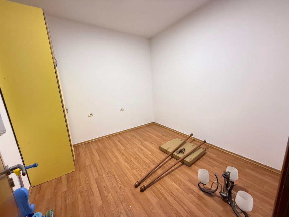 Tirane, jepet me qera apartament 2+1 Kati 2, 90 m² 500 € (21 dhjetori)