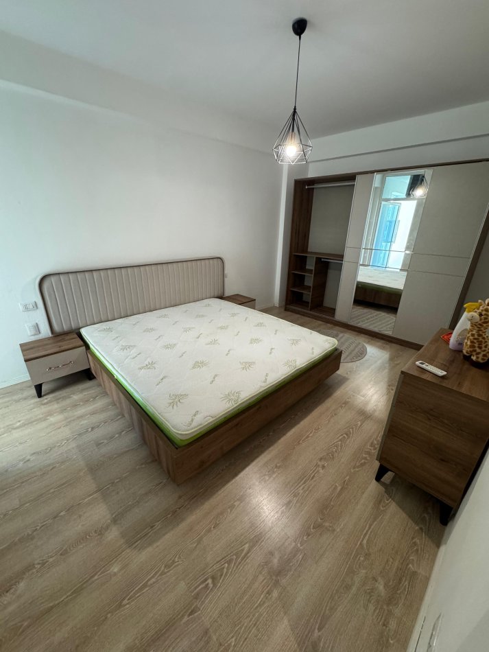 Tirane, jepet me qera apartament 2+1 Kati 7, 80 m² 600 € (Rruga Ndre Mjeda)