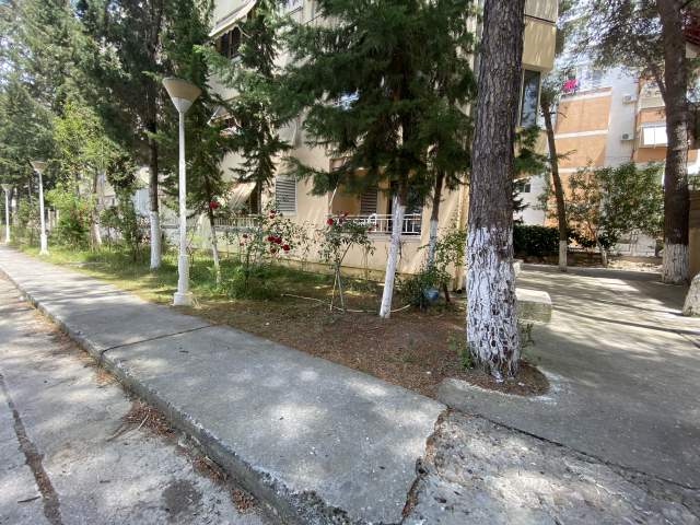 Durres, shes apartament 2+1+A+BLK Kati 1 (Me lulishte ) 100m²