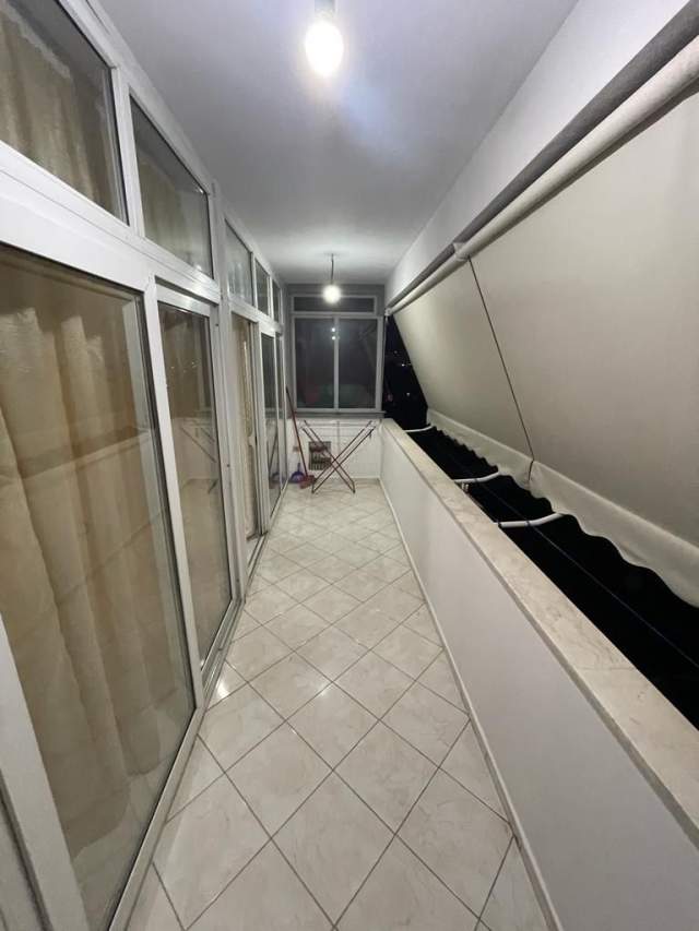 Tirane, jepet me qera apartament Kati 4, 320 Euro