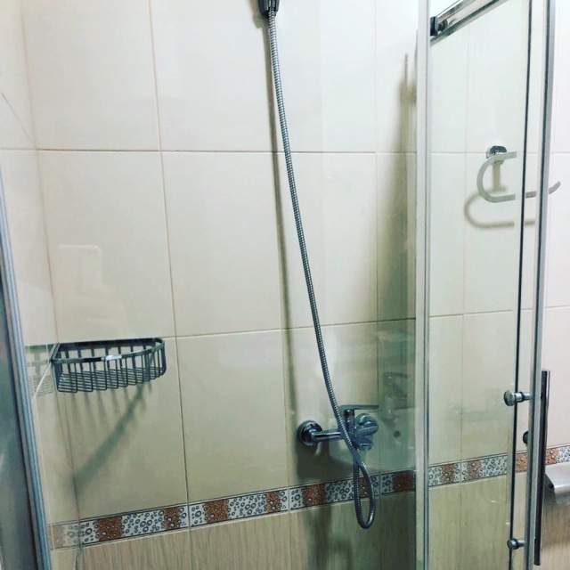 Shqiperi, jepet me qera shtepi Kati 3, 100 m² 500 Euro (3 Vellezerit Kondi,tek Vilat Amerikane)